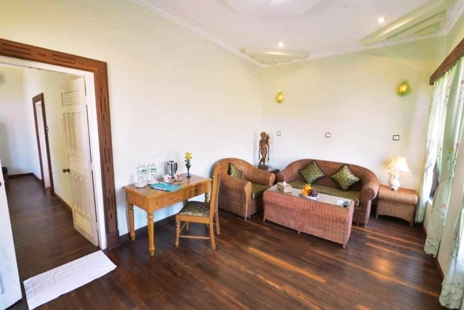 Attran Hotel Mawlamyine Luaran gambar